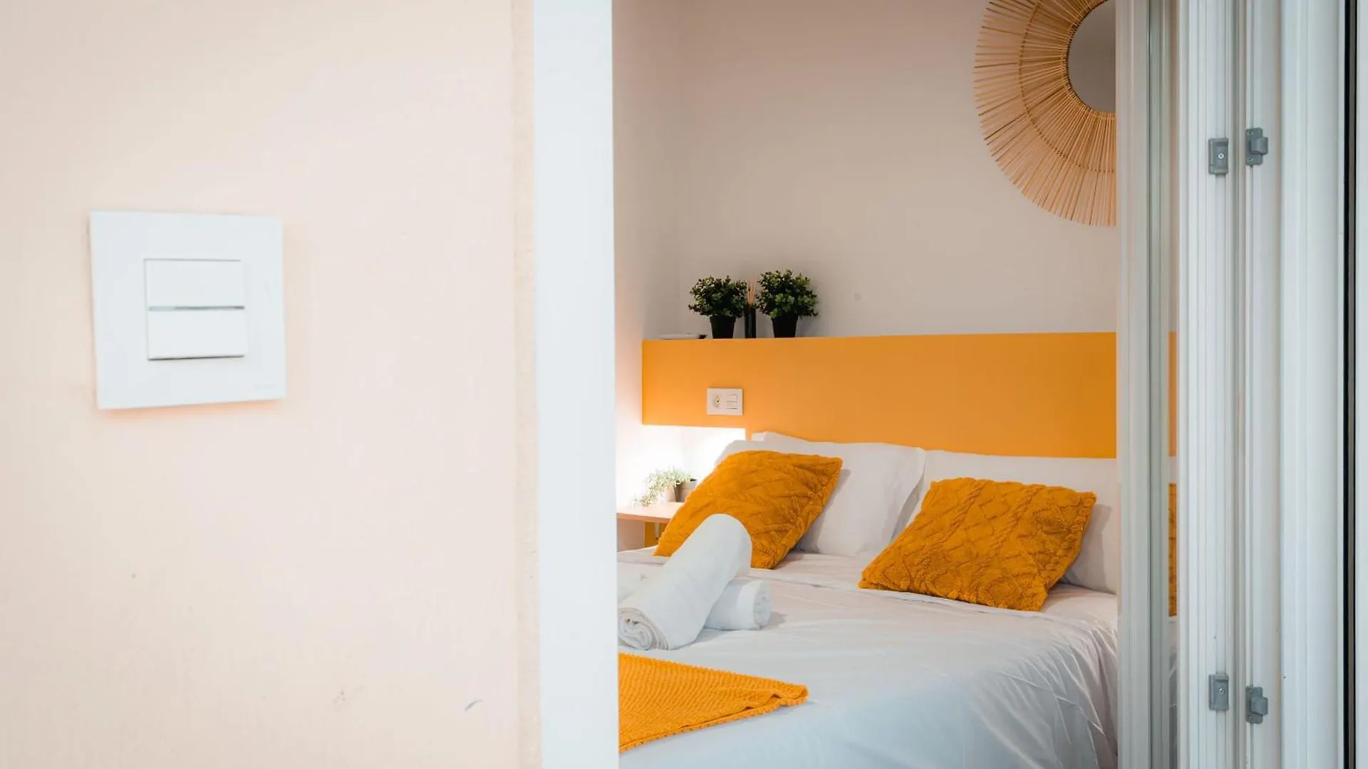 Apartment Qh La Casa De Los Colores Granada